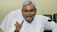 বিজেপিকে রুখতে নীতিশই মুখ আসন্ন বিহার ভোটে, আশির্বাদের 'হাত' রইল কংগ্রেসের