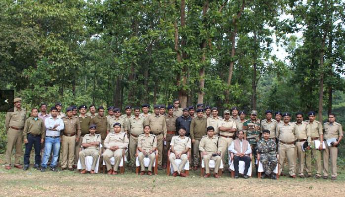 সরানো হল বাঁকুড়া থানার আইসিকে- দোষ তৃণমূল নেতাকে গ্রেফতার, শাস্তি বদলির অর্ডার