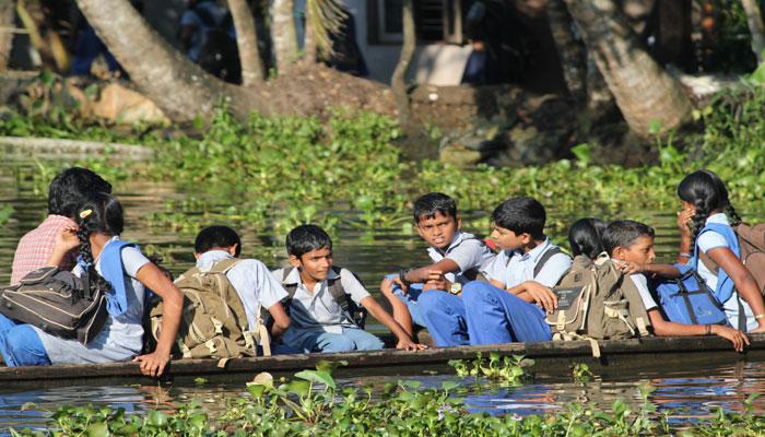 ১০০% প্রাথমিক শিক্ষা অর্জনে ভারতের প্রথম সফল রাজ্য হল কেরল 