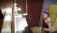  ভিডিও দেখে শিখুন, কীভাবে জানবেন, চেঞ্জিং রুমে হিডেন ক্যামেরা রয়েছে