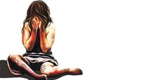 ১৫ বছরের কিশোরীকে ধর্ষণ, গায়ে আগুন দিয়ে পুড়িয়ে মারার চেষ্টা, ICU-তে দশম শ্রেণীর ছাত্রী
