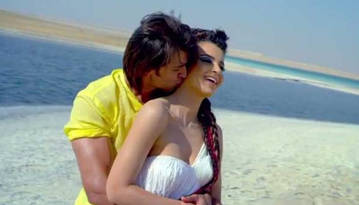 প্রেম থেকে কাদা ছোড়াছুড়ি, হৃতিকের আইনি নোটিস কঙ্গনাকে