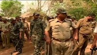 পিয়ালশোল গ্রামে দুটি গোষ্ঠীর মধ্যে সংঘর্ষ