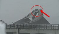 এই রাস্তায় গাড়ি চালানোর সাহস আছে?