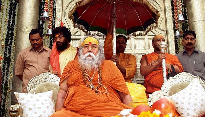 কেদারনাথের বিপর্যয়ে দায়ী পর্যটকদের হানিমুন করতে আসা দম্পতিরা, বললেন শঙ্করাচার্য
