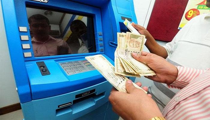 জানেন, কীভাবে সঠিক টাকার অঙ্কটা বেরিয়ে আসে ATM-এ