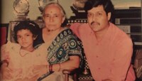 কোন 'হট' বলিউডি কন্যার শৈশবের ছবি বলুন তো এটা?