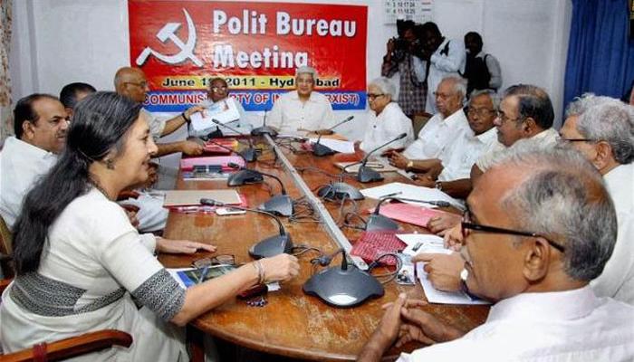 আবারও &#039;ঐতিহাসিক ভুল&#039;! আজ পলিটব্যুরোয় কী ঠিক হবে বাম-কং জোটের ভবিষ্যত?