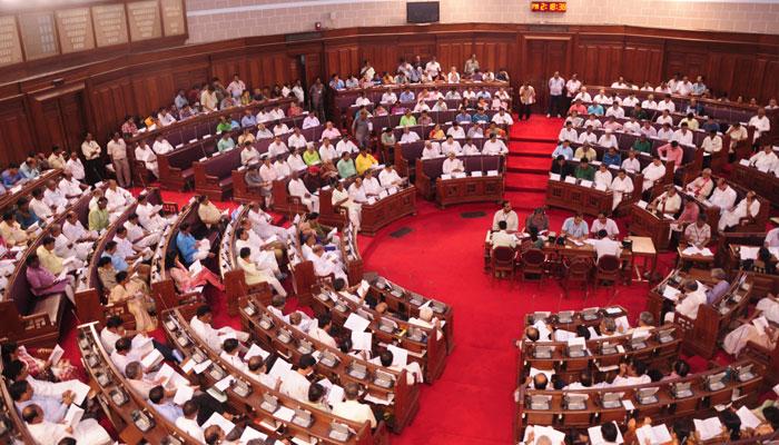 বিধানসভায় কোন মন্ত্রীরা 'মমতার সবথেকে কাছে'?