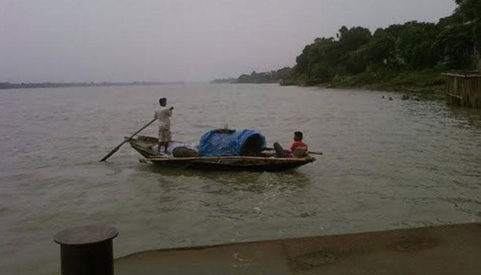 দুর্ঘটনা এড়াতে একগুচ্ছ ব্যবস্থা কোন্নগর ফেরিঘাট কর্তৃপক্ষের