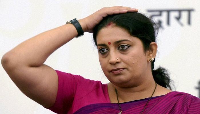 'ডিয়ার' বিতর্কের পর এবার 'ইনোসেন্ট' তকমা স্মৃতিকে! কে বললেন জানেন?