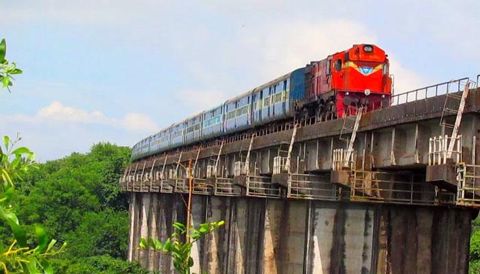 এমন স্টান্স যা আপনার হার্ট অ্যাটাক করিয়ে দিতে পারে!