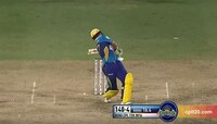বাউন্সারের আঘাতের জবাব বাউন্ডারি পার (ভিডিও)
