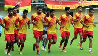  বর্ষসেরা ফুটবলারকে খেলাচ্ছেই না ব্রিটিশ কোচ, চিন্তা বাড়ছে ইস্টবেঙ্গলের  