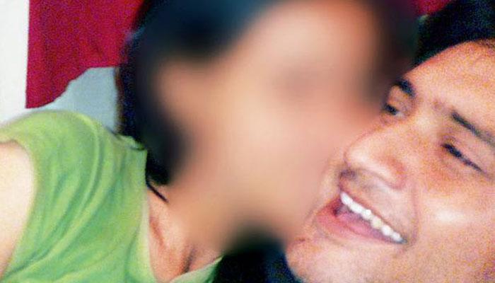 Shocking!!! পর্নহাবের কর্মী ভারতের 'এই' মন্ত্রী!