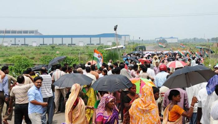  সিঙ্গুর উত্সবের প্রস্তুতি প্রায় শেষ, দুটি মঞ্চ বাঁধার কাজ শেষ পর্যায়ে