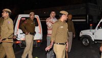 'ইতিহাস' সৃষ্টিকারী এই যুবকের নাকি এটাই পেশা! 