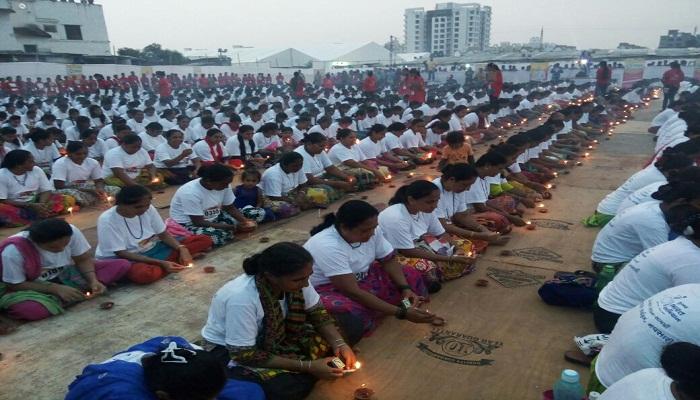 ৯৮৯ টি প্রদীপ জ্বেলে জন্মদিনে শুভেচ্ছা প্রধানমন্ত্রী মোদীকে