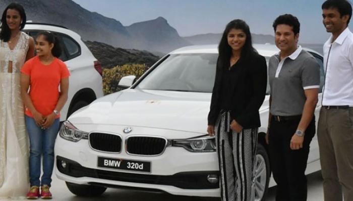 সচিনের BMW উপহার ফেরত বিতর্কে দীপার 'ড্যামেজ কন্ট্রোল'