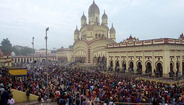 ঠাকুর রামকৃষ্ণের স্মৃতিবিজড়িত কালীতীর্থে দিনভর শক্তির আরাধনা