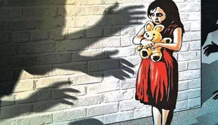  নবম শ্রেণির এক ছাত্রীকে শ্লীলতাহানির অভিযোগে গ্রেফতার গৃহশিক্ষক