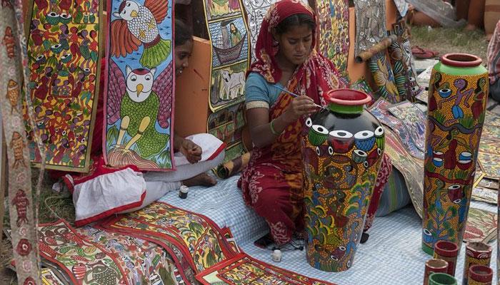 নোট বাতিলের ধাক্কায় এবার কী পশ্চিমবঙ্গ হস্ত শিল্প মেলার বিক্রিবাটায় প্রভাব পড়বে?