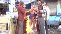 ঠান্ডায় কাঁপছে উত্তর ভারত, কাশ্মীরে তাপমাত্রা হিমাঙ্কের নিচে