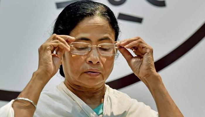 চিটফান্ডের দ্বিতীয় দফায় মমতার স্টান্স বদল