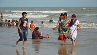 নতুন বছরের প্রথম দিনটা কেমন কাটল বাঙালির?