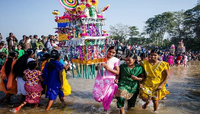 রীতি মেনে মকর সংক্রান্তিতে টুসু পরবে মাতল বাঁকুড়াবাসী