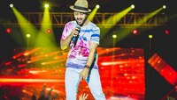 যৌন হেনস্থা ঠেকালেন গায়ক আতিফ 