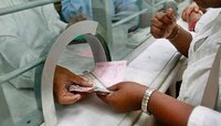 ৫০ হাজারের বেশি টাকা তোলায় বা নগদ লেনদেনে কর বসানোর সুপারিশ