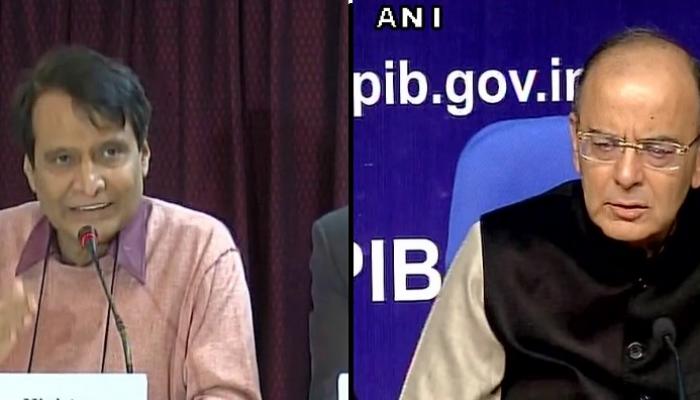 রেলের বাজেট ঘোষণায় অর্থমন্ত্রী, &#039;নোট&#039; নিলেন রেলমন্ত্রী!