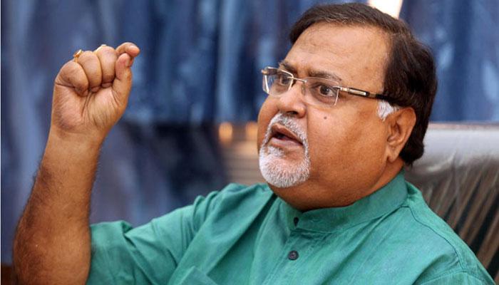 কলকাতা বিশ্ববিদ্যালয়ের সাধারণ সম্পাদক পদের নির্বাচনে টিএমসিপির প্যানেলে একজনেরই নাম থাকবে, কড়া নির্দেশ পার্থর