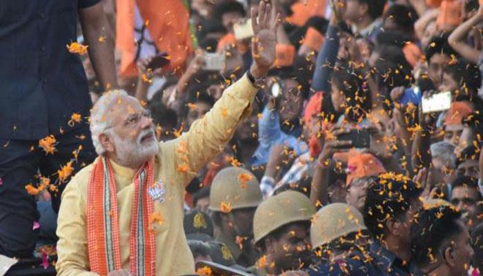 বারাণসীর প্রেস্টিজ ফাইটে প্রধানমন্ত্রী, চার দিনে তিনবার মোদীর রোড শো