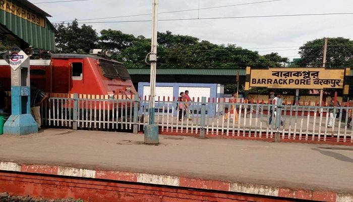 ১ লরি মাটি ১৫০০ টাকা, মাটি মাফিয়াদের দৌরাত্ম্যে  ঘুম ছুটেছে বারাকপুর শিল্পাঞ্চলের