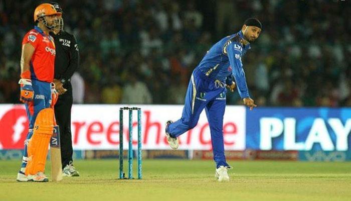 এবারের আইপিএলে চার ম্যাচে হরভজন সিংয়ের পারফরম্যান্স কিন্তু বেশ ভাল
