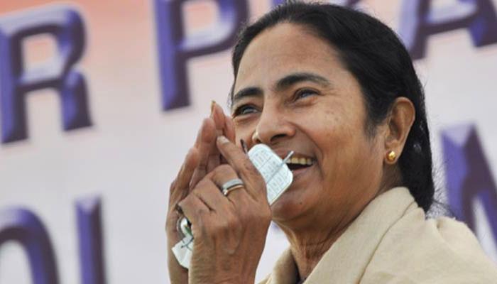 'উঠে দাঁড়ান, ভয় পাবেন না', নারদ-অভিযুক্তদের পাশে মুখ্যমন্ত্রী