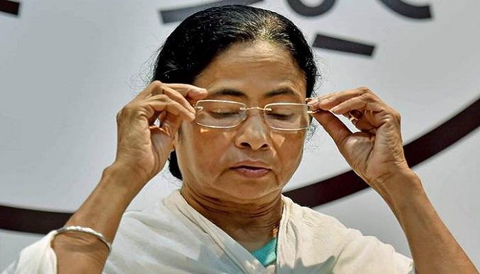 সন্ত্রাস ও চোরাশিকার মোকাবিলায় আলিপুরদুয়ার জেলা প্রশাসনকে দ্রুত ব্যবস্থা নেওয়ার নির্দেশ মুখ্যমন্ত্রীর