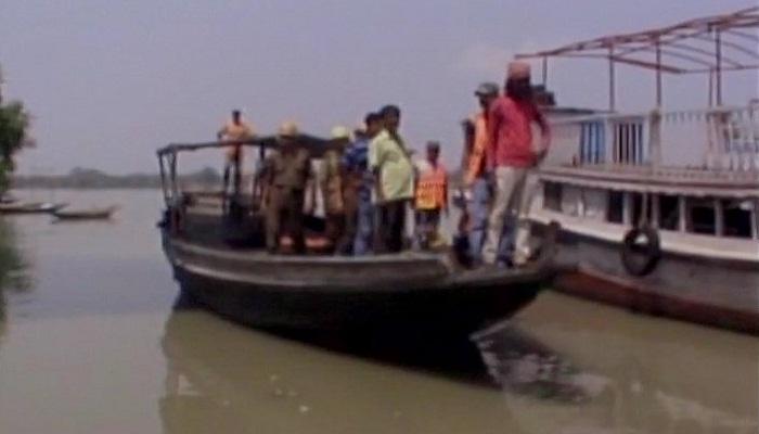 তেলেনিপাড়ার জেটি দুর্ঘটনায় কাঠগড়ায় বেহুঁশ প্রশাসন! ধৃত ৪