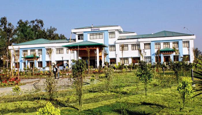উত্তরকন্যার সামনে দুর্ঘটনায় জখম ছয় খুদে পড়ুয়া