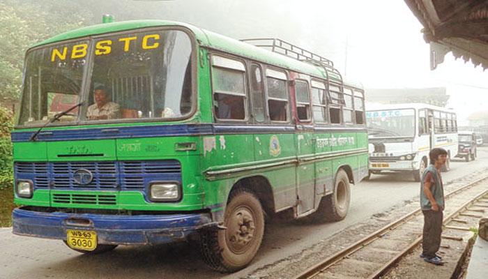 পাহাড়ে অশান্তি চলছেই, NBSTC-র দুটি বাস শিলিগুড়িতে নামতে দিল না মোর্চা