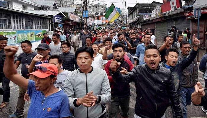 আন্দোলনের রাশ নিয়ে পাহাড়ে দড়ি টানাটানি জিএনএলএফ-মোর্চার