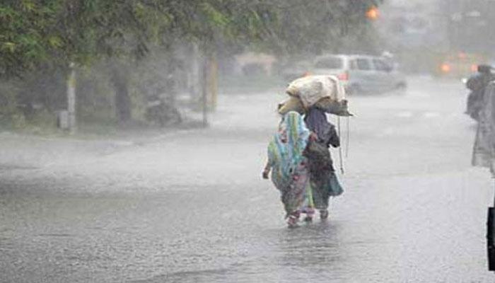 কলকাতা সহ দক্ষিণবঙ্গের বিভিন্ন জেলায় আগামী ৩-৪দিন ভারী থেকে অতিভারী বৃষ্টির পূর্বাভাস আবহাওয়া দফতরের