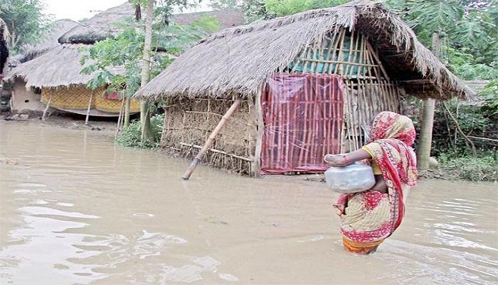 প্রবল বৃষ্টিতে ভাসছে বীরভূম, প্রশাসনিক তত্পরতায় খুলল জাতীয় সড়ক