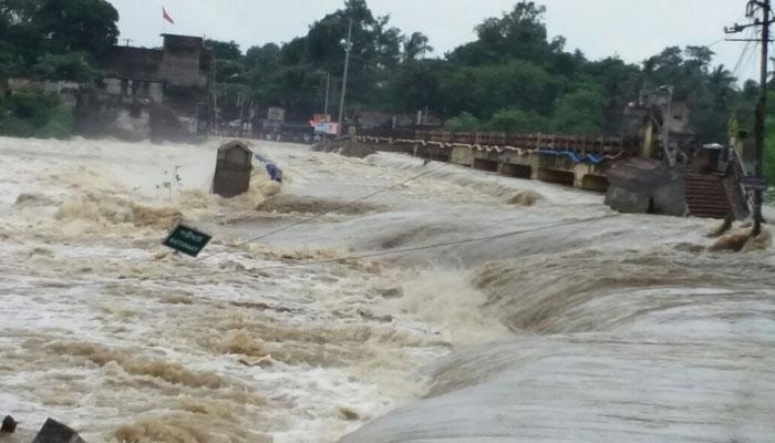 বন্যার জল নেমে গেছে বাঁকুড়ায়, এবার শুরু হয়রানির নতুন অধ্যায়