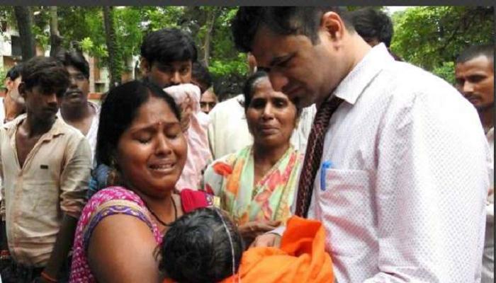 গোরক্ষপুর হাসপাতালে শিশুদের বাঁচানোর 'নায়ক' চিকিৎসক কাফিল খান বরখাস্ত 