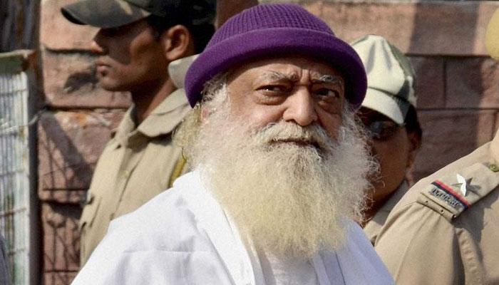 রাম রহিমের পর আরও এক স্বঘোষিত ধর্মগুরুকে নিয়ে বিপাকে বিজেপি সরকার রাম রহিমের পর আরও এক স্বঘোষিত ধর্মগুরুকে নিয়ে বিপাকে বিজেপি সরকার