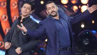 শাহরুখ খানকে ‘সলমন’ বলে ডাকায় জানেন কীভাবে বদলা নিলেন বাদশা? দেখুন ভিডিও