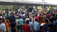 কোকরাঝাড়ে অবরোধ,  আটকে একাধিক দূরপাল্লার ট্রেন